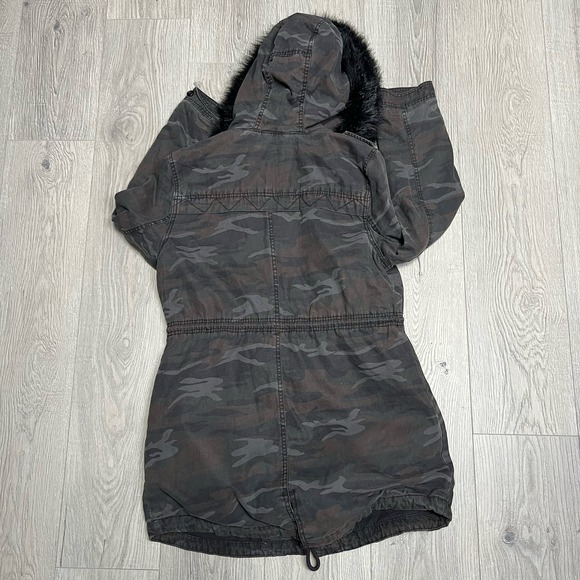 American Eagle Camo Y2K Faux Fur Hood Parka Jacket Coat Womens Sz M Camouflage - Picture 7 of 7